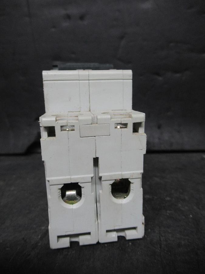 Used MERLIN GERIN TWO POLE BREAKER 24524 MULTI 9 C60N 16A-TYPE D 480 VAC