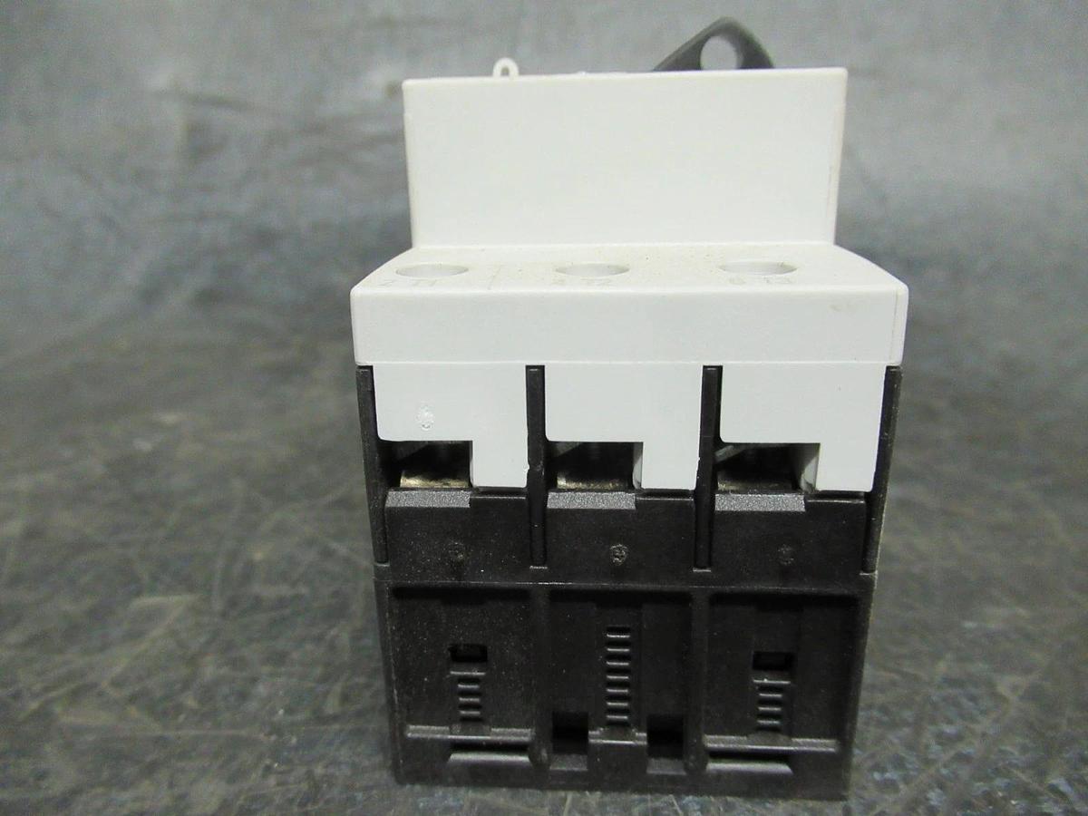 Used SIEMENS MANUAL MOTOR STARTER 3RV1011-1KA10 600 VOLT 12 AMP 10 HP G/070314