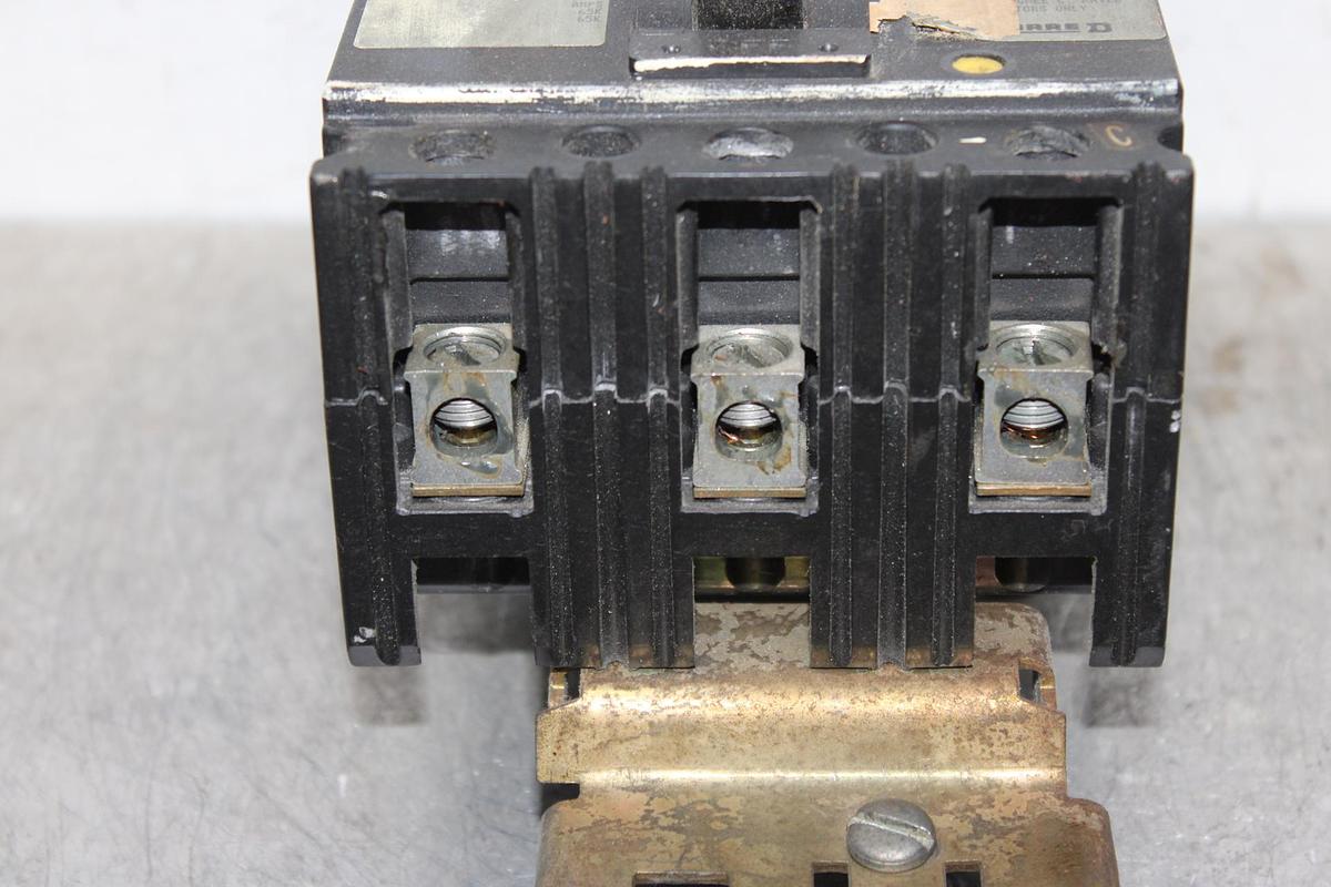 Used SQUARE D I-LINE CIRCUIT BREAKER FH36100 SERIES 2 100 AMP 600 VAC 3-POLE