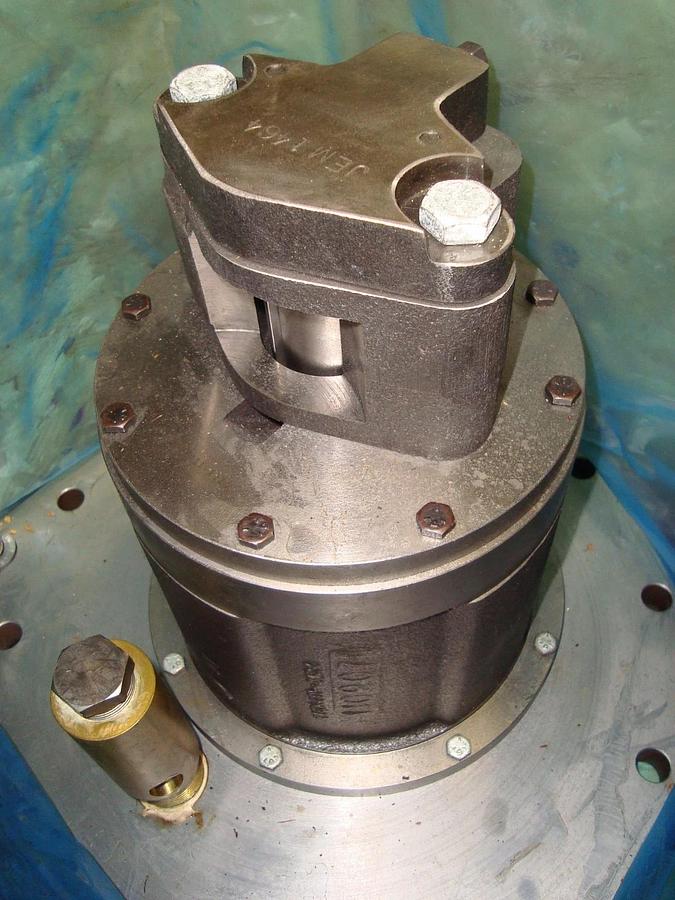 CARRIER NEW SURPLUS REPLACEMENT OIL PUMP MOTOR PACKAGE 19EA511-223 1.5 HP 480 V