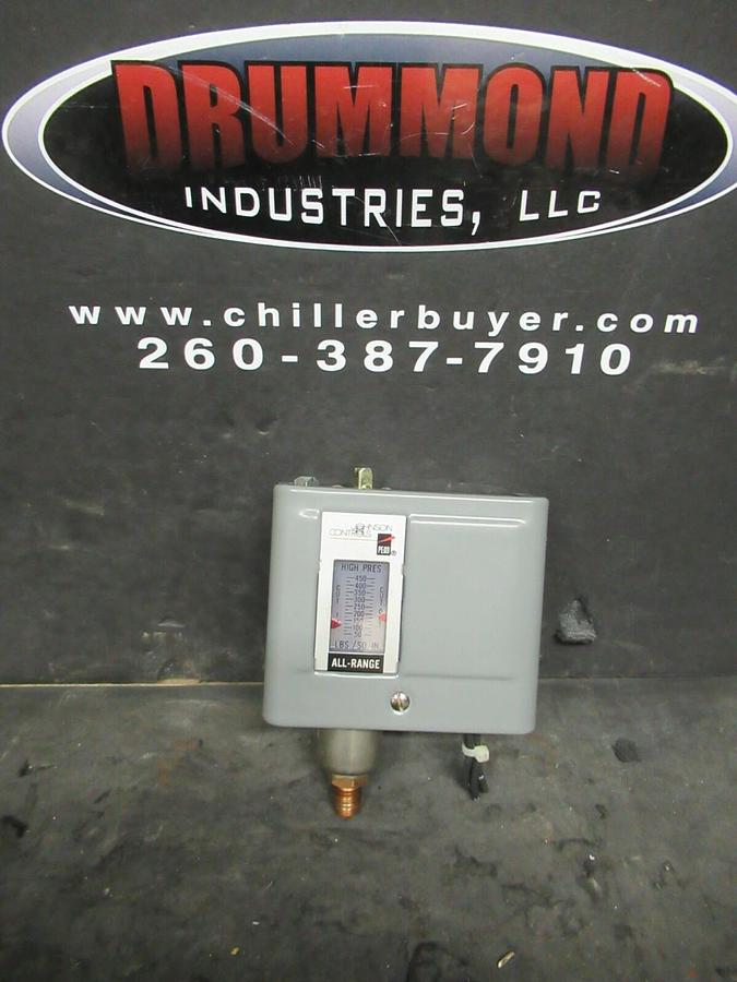 Used JOHNSON CONTROLS PENN P70JA-49 PRESSURE CONTROL VALVE 180 PSIG MAX 025-32952-000