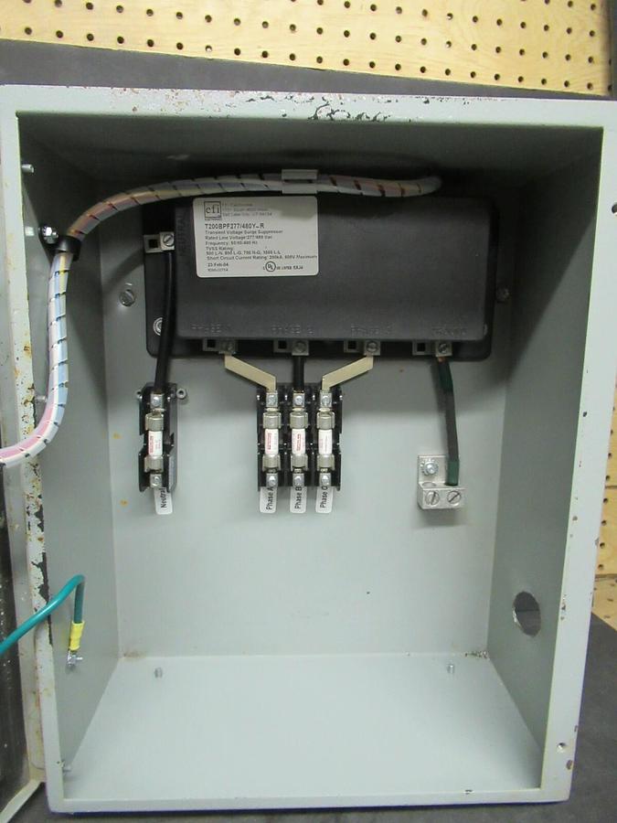 Used TITAN TRANSIENT VOLT SURGE SUPPRESSOR T200BPF / T200BPF277/480Y-R 277/480 VAC