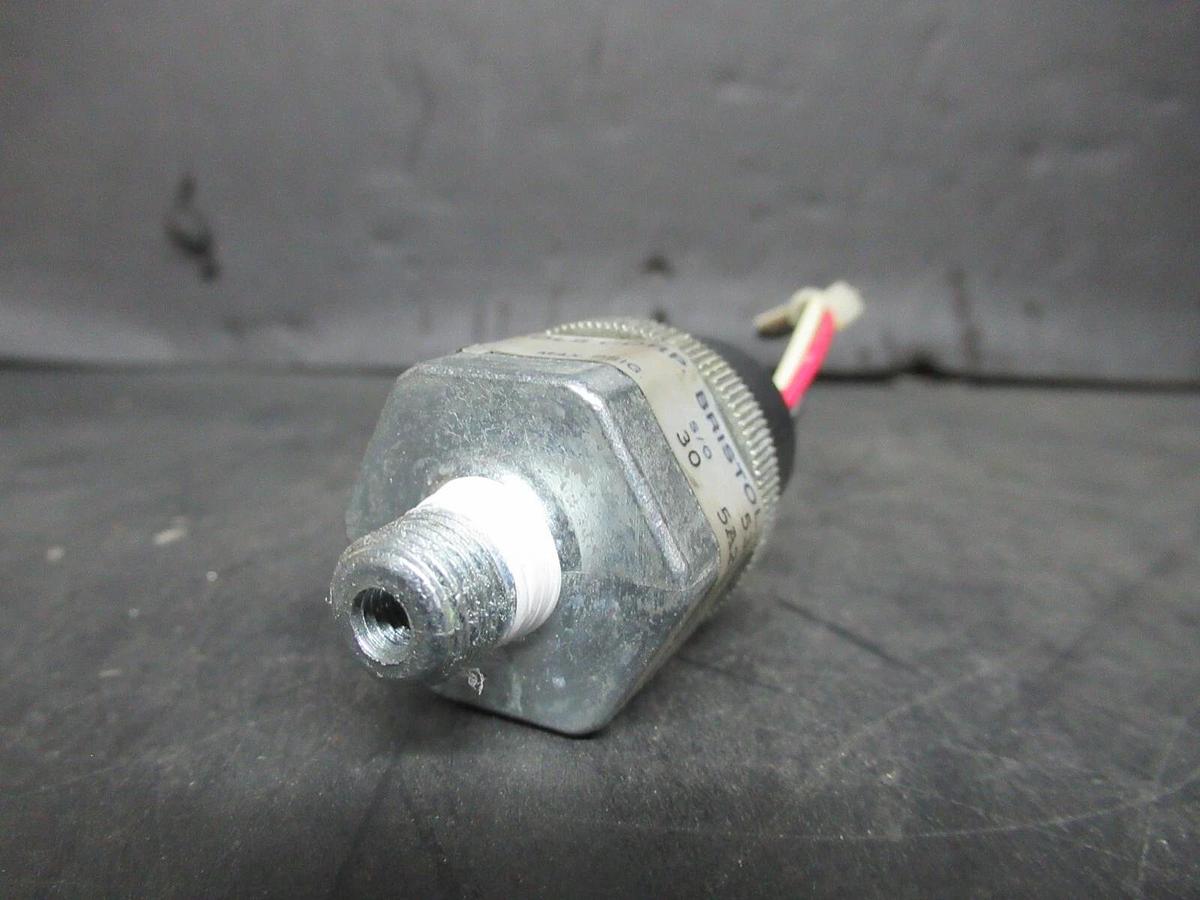 Used WHITMAN CONTROLS PRESSURE TRANSDUCER P119G-3H-F52L-X 5 AMP 250 VAC 30 PSIG