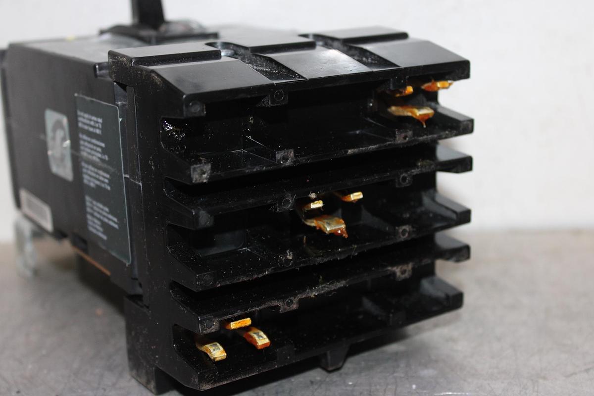 Used SQUARE D I-LINE CIRCUIT BREAKER FC34060 60 AMP 480 VOLT 3-POLE SERIES 2