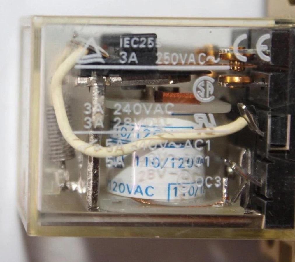 Used LOT OF 3 OMRON RELAY MY2Z 120/240 VAC 3 AMP 28 VDC **WARRANTY INCLUDED**