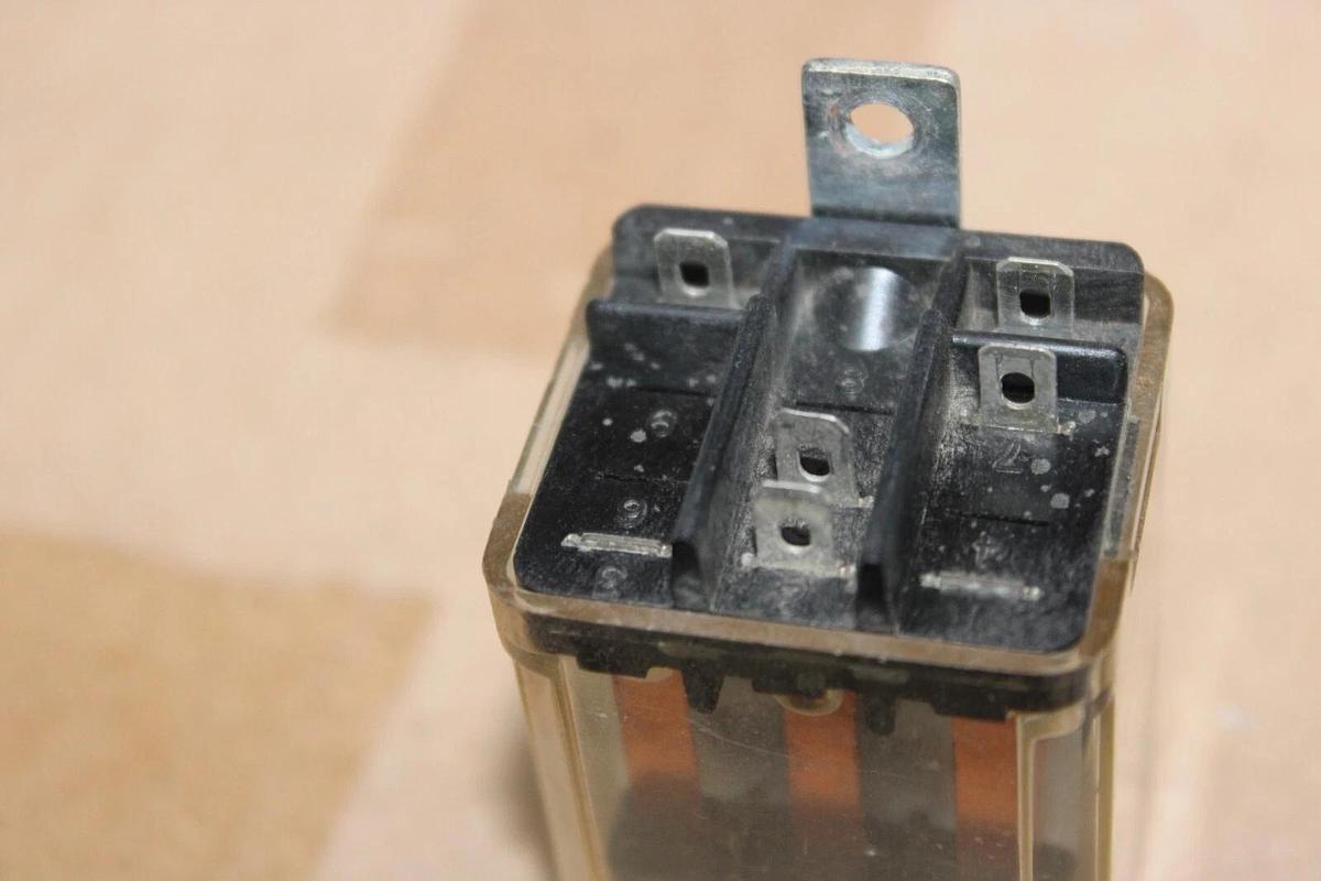 Used LOT OF 2 MIDTEX RELAY 157-21T1L3 120/240/600 VAC 5 AMP **WARRANTY INCLUDED**