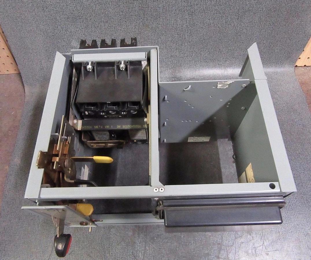 Used SQUARE D MODEL 5 MCC 12" FEEDER BUCKET WITH 15 AMP 600V FHP3601513M BREAKER