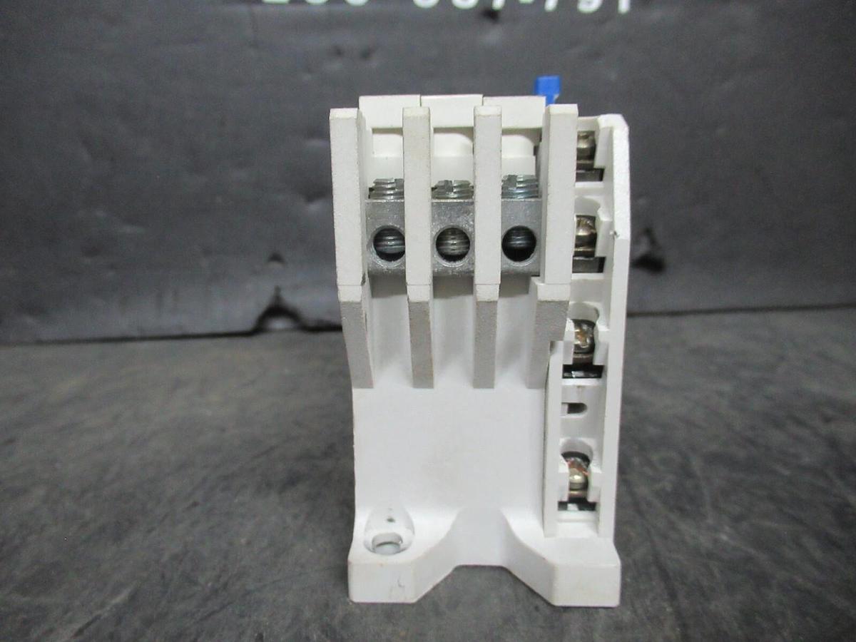 Used CUTLER HAMMER STARTER AE16ANS0 SER. C1 W/ C306DN3 OVERLOAD RELAY SER. B1