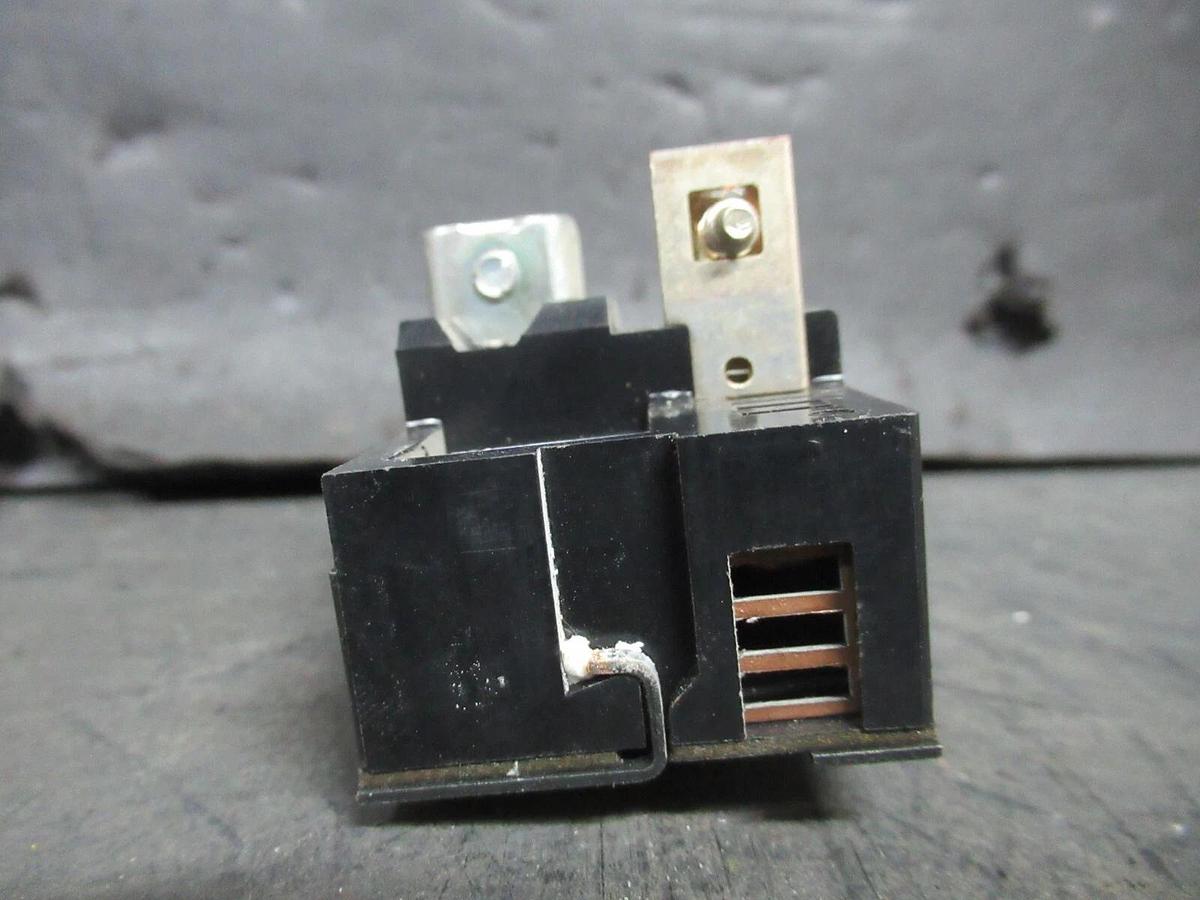 Used BULLDOG ELECTRIC / PUSHMATIC HACR BREAKER P-120 38258 20 AMP 240 VAC 1-POLE