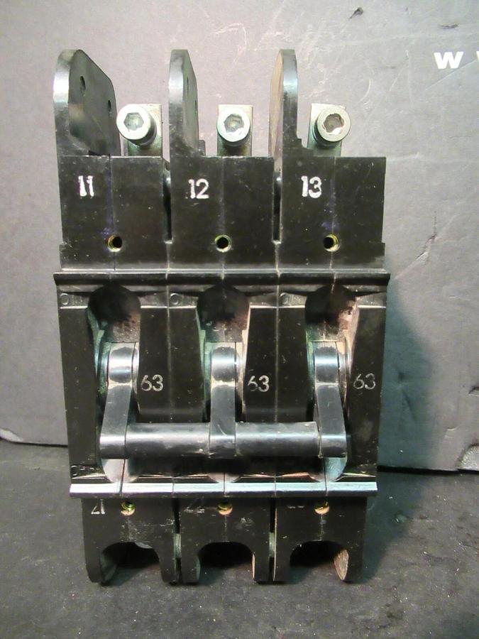 Used HEINEMANN AIRPAX CIRCUIT BREAKER CF3-Z33-25 63 AMP 600 VAC CF3-G8-AE