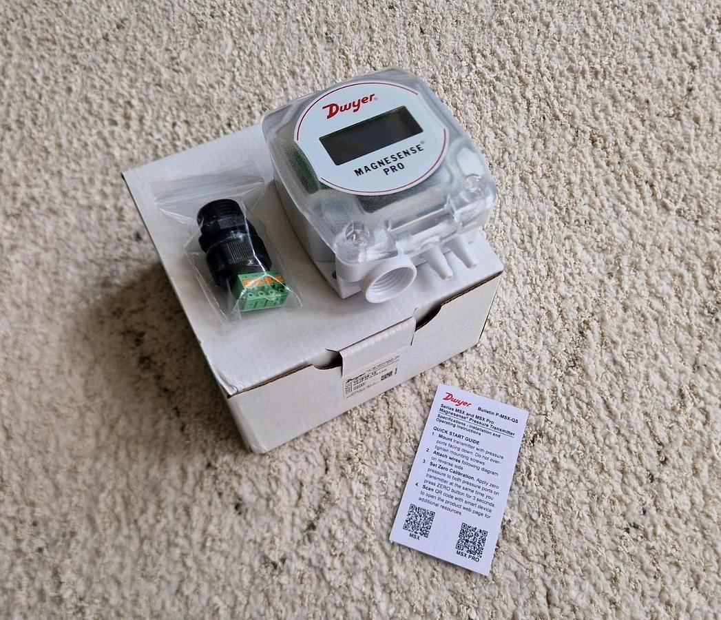 Used DWYER MAGNEHELIC PRESSURE / WATER LEVEL GAUGE 0-100 MM WATER 15 PSIG MAX