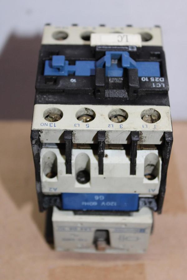 Used TELEMECANIQUE CONTACTOR LC1D2510 40 AMP 600 VAC 20 HP COIL: 120 VOLT