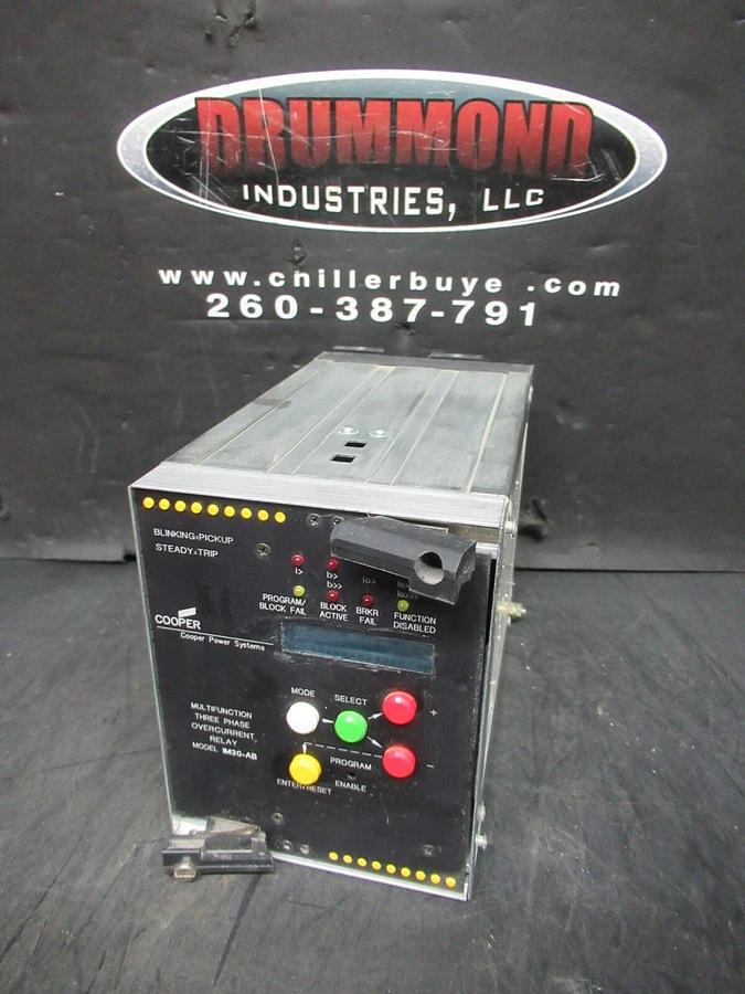 Used COOPER MULTI-FUNCTION 3-PHASE OVERCURRENT RELAY IM30-AB 24-110 VAC 24-125 VDC