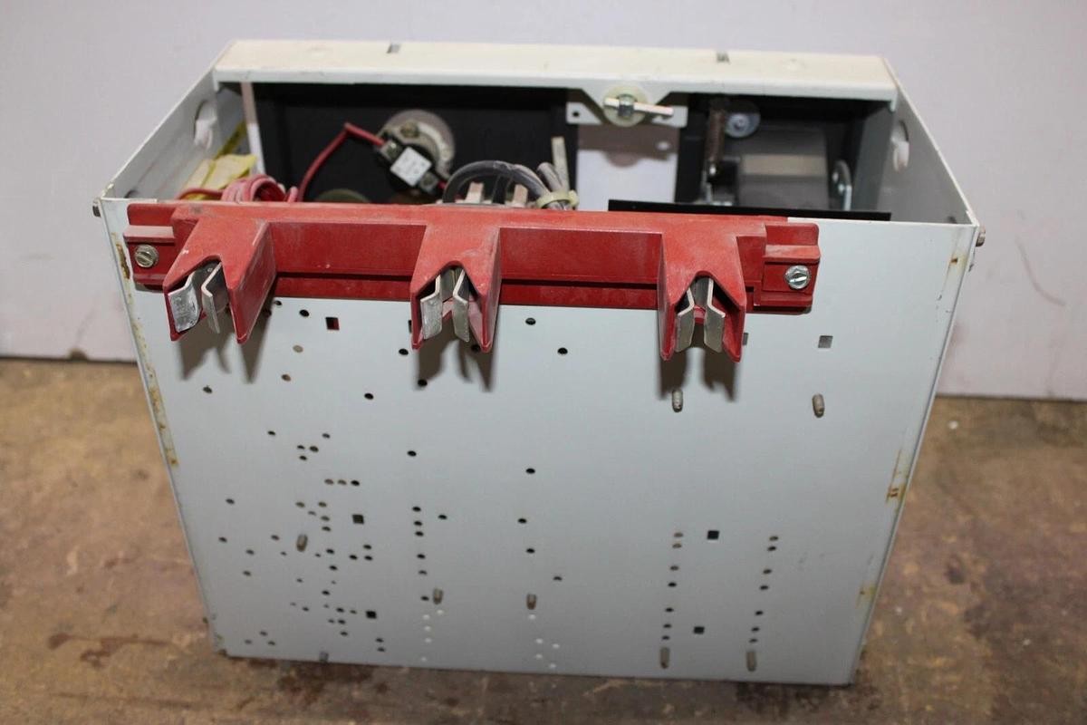 Used WESTINGHOUSE MCC MOTOR CONTROL BUCKET FREEDOM 2100 12" SIZE 2 CL75250