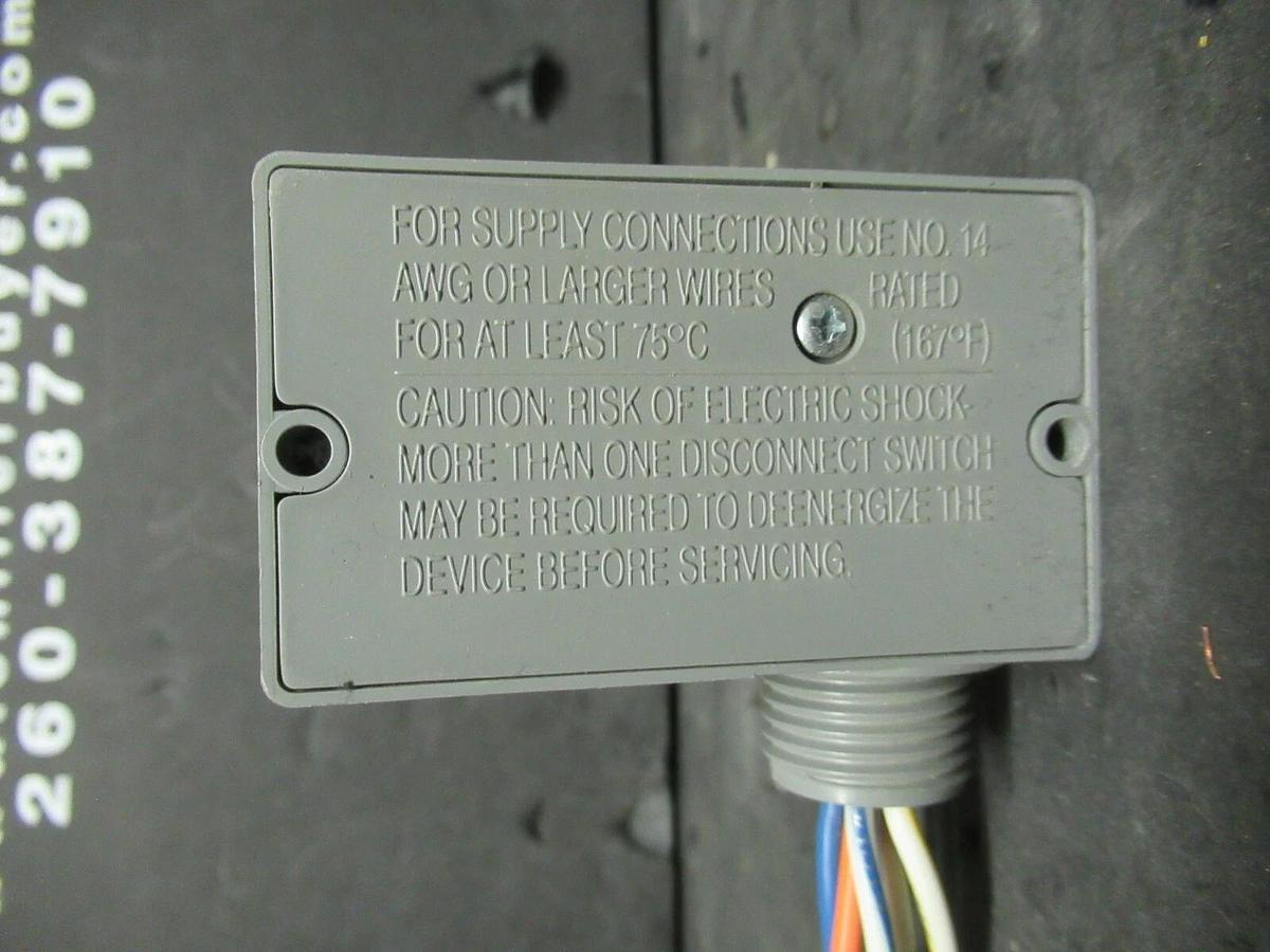 Used FUNCTIONAL DEVICES INC. ENCLOSED PRE-WIRED RELAY RIBU1C RIB 120 V SMOKE CONTROL