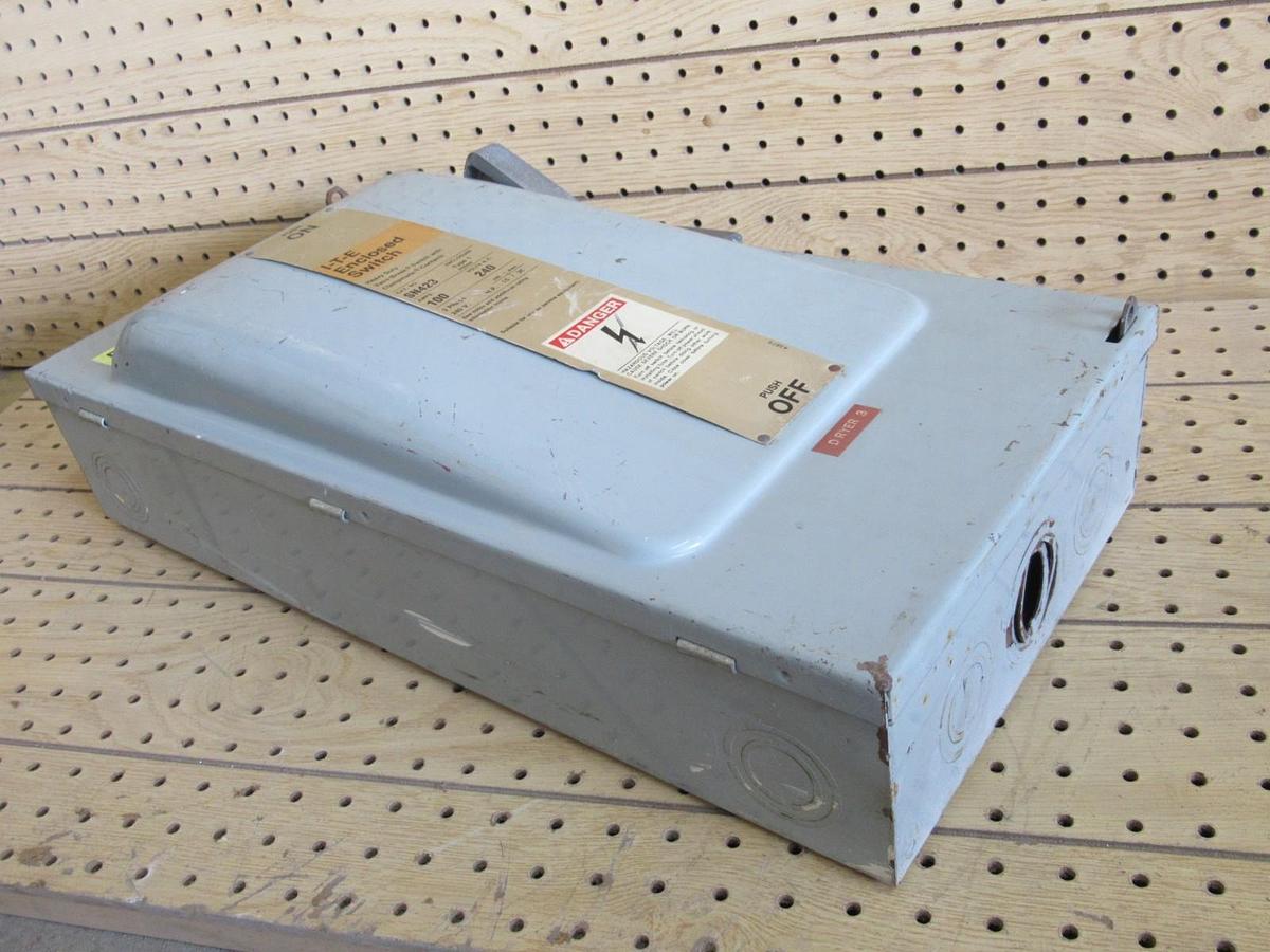 Used ITE DISCONNECT FUSIBLE SAFETY SWITCH SN423 240VAC 30HP 100A **WARRANTY**