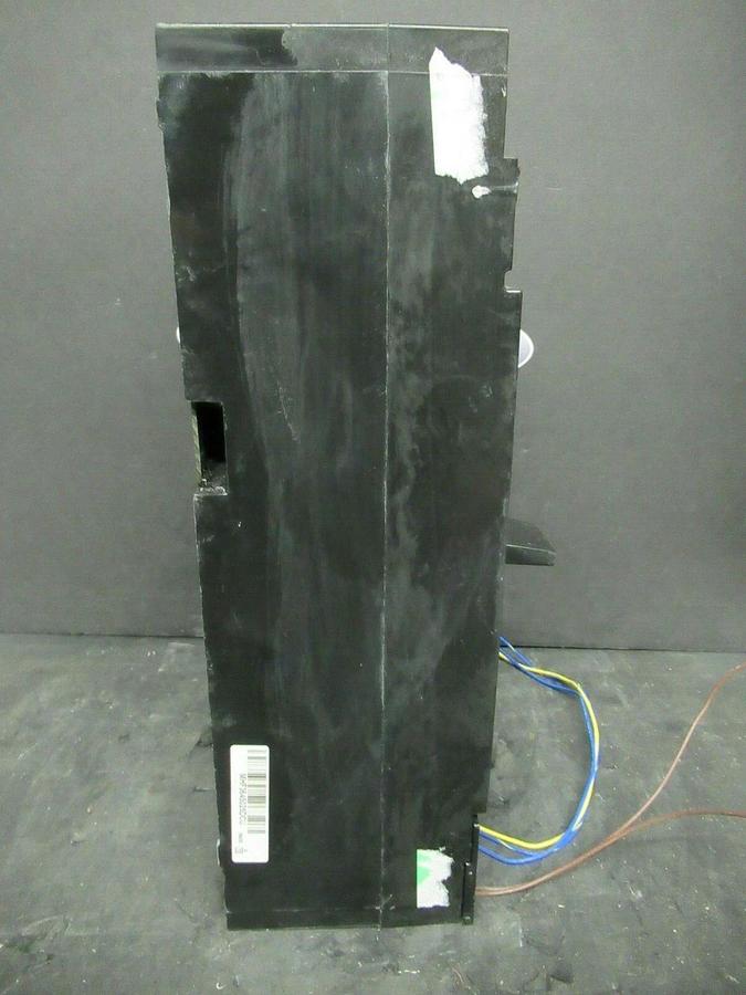 Used 450 AMP SQUARE D BREAKER 519568P15 600 VDC 3 POLE W/ AUXILIARY SWITCH & UVR
