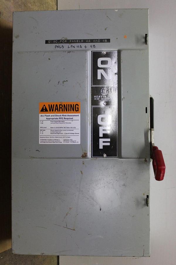 Used GENERAL ELECTRIC HEAVY DUTY DISCONNECT SWITCH TH4324 200 AMP 240 VAC *WARRANTY*