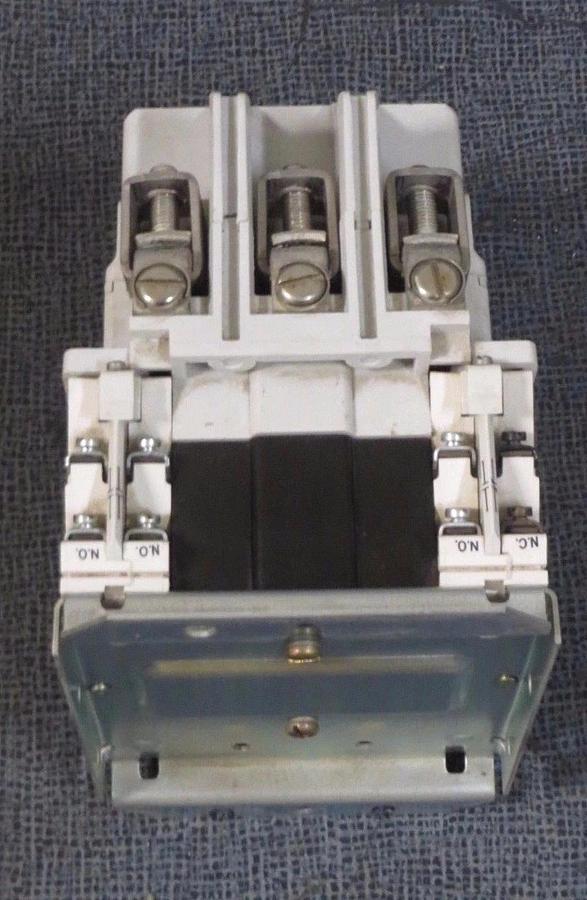 Used WESTINGHOUSE MOTOR CONTACTOR A201KECA-J1 SIZE E 120 AMP 600 VAC COIL: 120 V