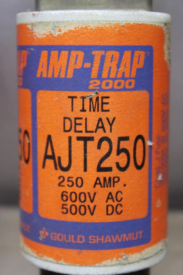 Used LOT OF 2 FERRAZ SHAWMUT AMPTRAP FUSES AJT250 250 AMP 700 VOLT