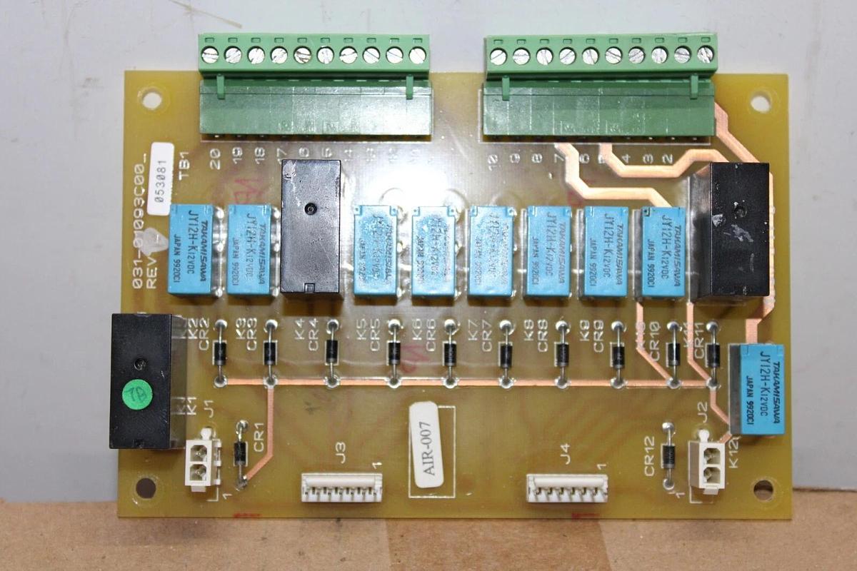 Used YORK CIRCUIT BOARD RELAY BOARD 031-01093C00 REV. B **WARRANTY INCLUDED**