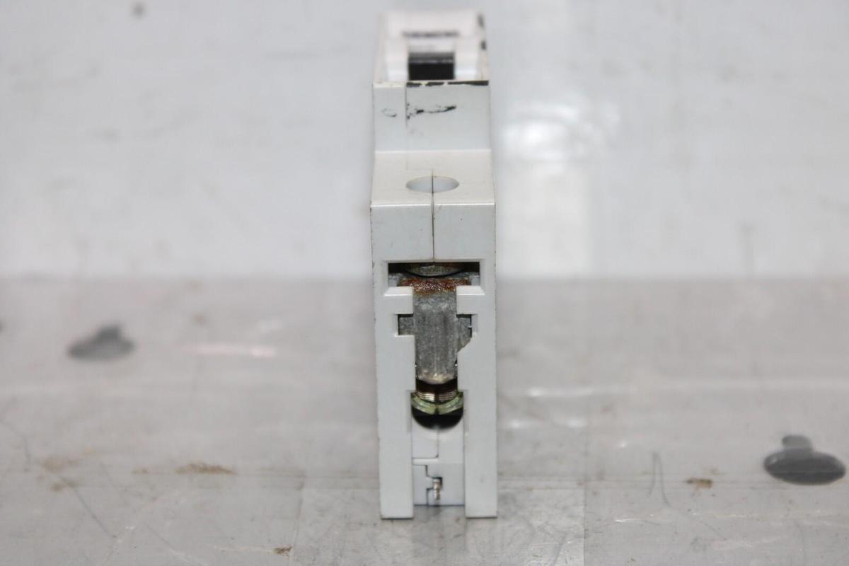 Used SIEMENS CIRCUIT BREAKER 5SX2 5SX21-D10 1-POLE 277/480 VAC **WARRANTY INCLUDED**