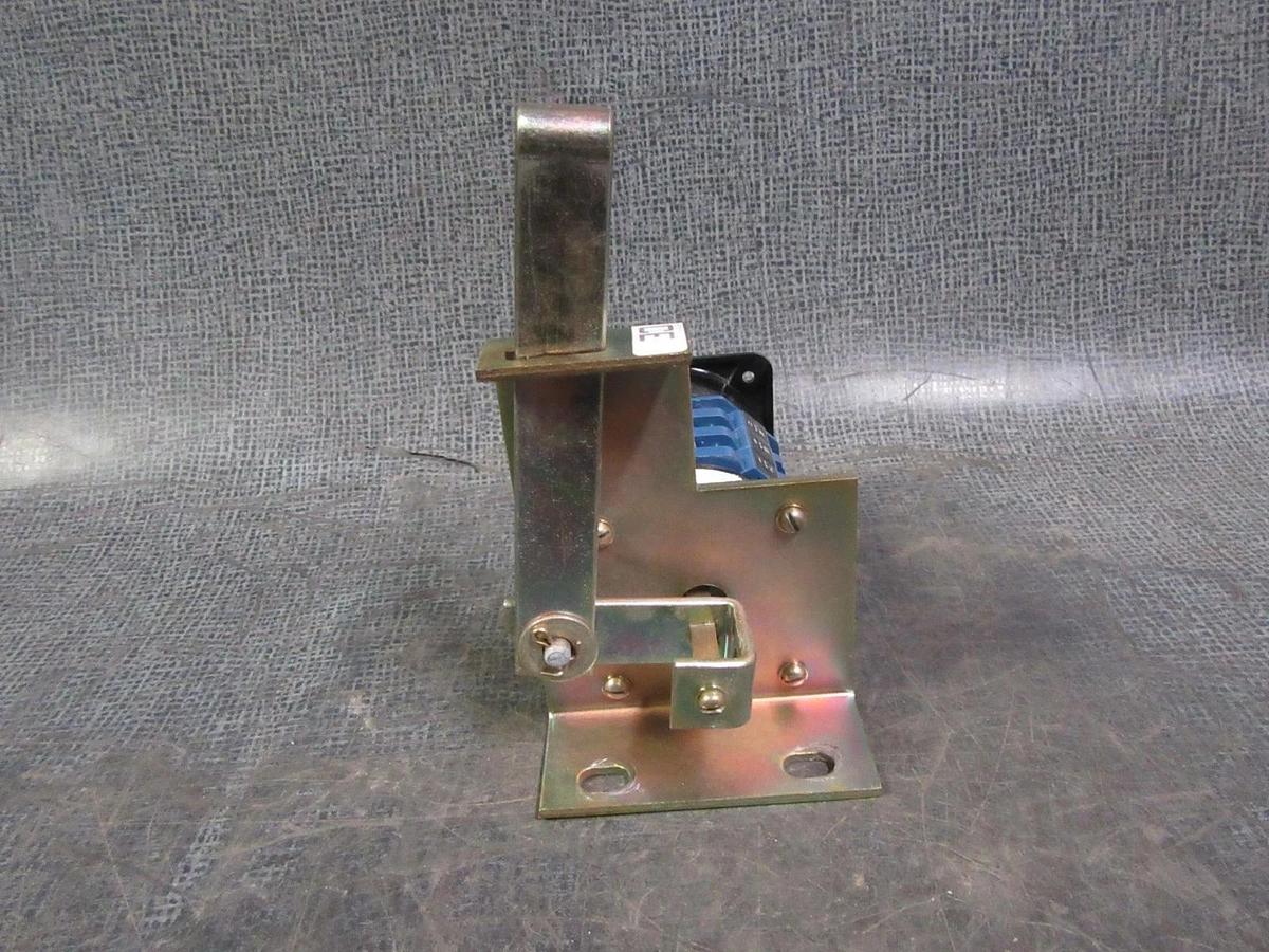Used KRAUS / NAIMER DRUM SWITCH AND BRACKET 5HP 3PH 10A A11 C21287 **WARRANTY**