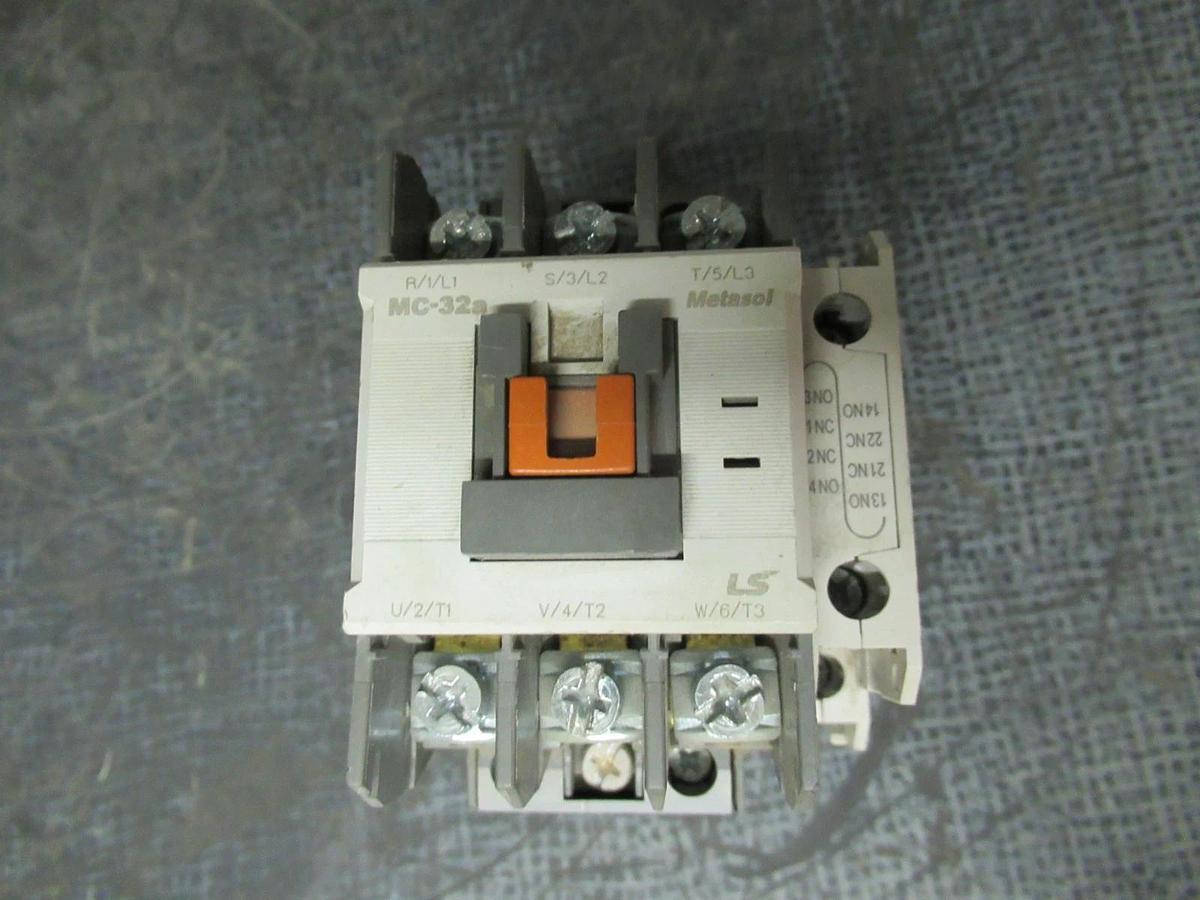 Used LS CONTACTOR MC-32A 600V 50A 25HP 3-POLE 3-PHASE COIL: 120V
