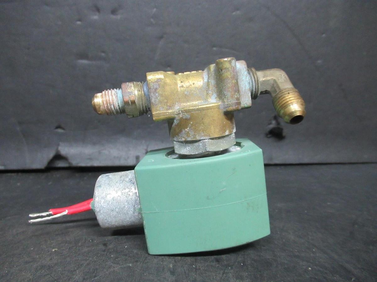 Used ASCO REDHAT II SOLENOID VALVE 8262G013 8.1 WATT 1/4" DIAMETER #4 OIL AT 40 PSI