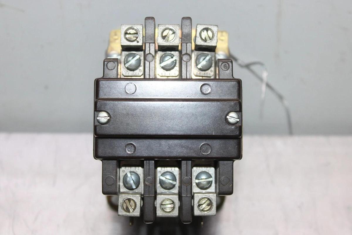 Used FASCO CONTACTOR 30F030 40 AMP 600 VOLT 3-PHASE 3-POLE COIL: 110/120 VOLT