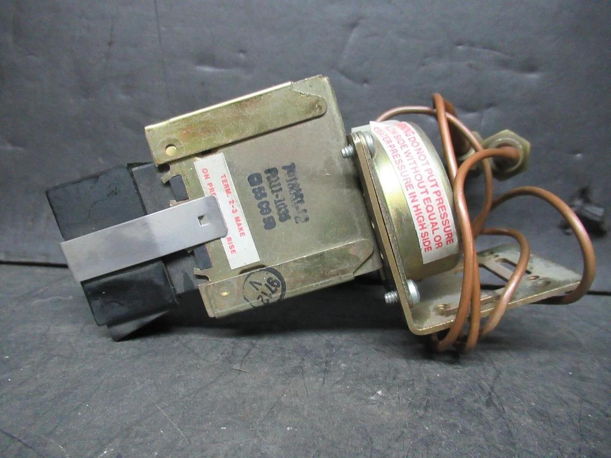 Used ROBERTSHAW PRESSURE RESPONSIVE LIMIT CONTROL 7018833-12 **WARRANTY**