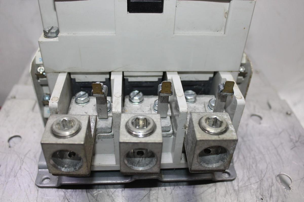 Used EATON CONTACTOR C825KN6 200 AMP 600 VOLT 3-PHASE COIL: 120V **WARRANTY**