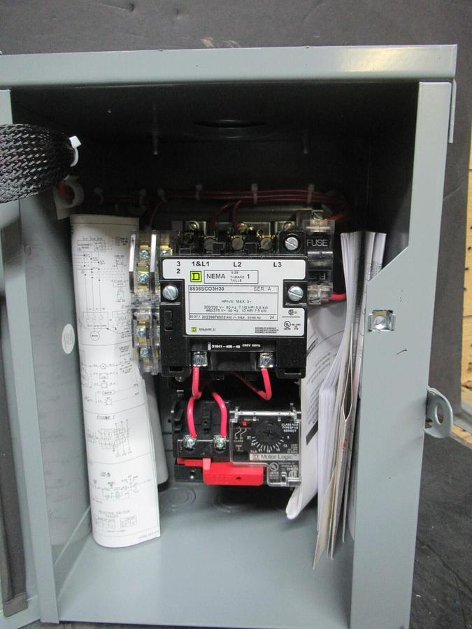 NEW SURPLUS SQUARE D COMBINATION STARTER 8536SCH3V08CF4H30X22 8536SCO3H30 NEMA 1