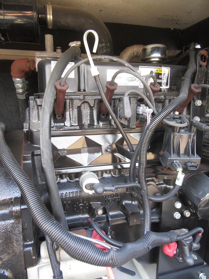 Used 30KW GENERATOR LYNX 120/240V 3.0 GM PSI NAT GAS PROPANE RECONNECTABLE VIDEO 
