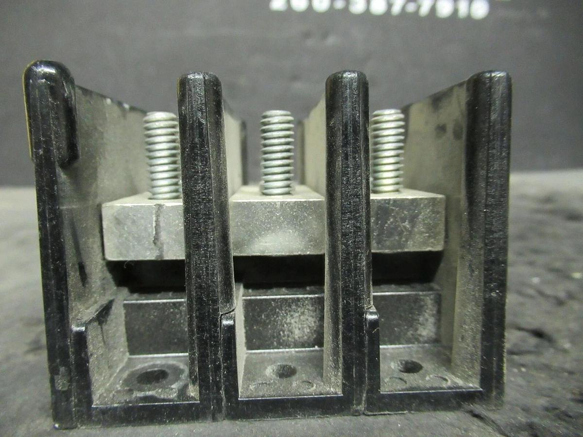 Used FERRAZ SHAWMUT 62203 DISTRIBUTION BLOCK PDB 3 POLE 600 VAC 1/4 - 5/8 STUD