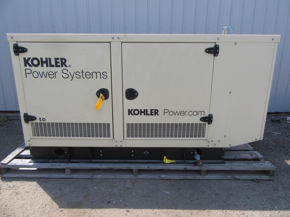 Used 50 KW GENERATOR KOHLER 5.0 NATURAL GAS / LP 120/208V 3 PH 347 HRS ENCLOSED VIDEO