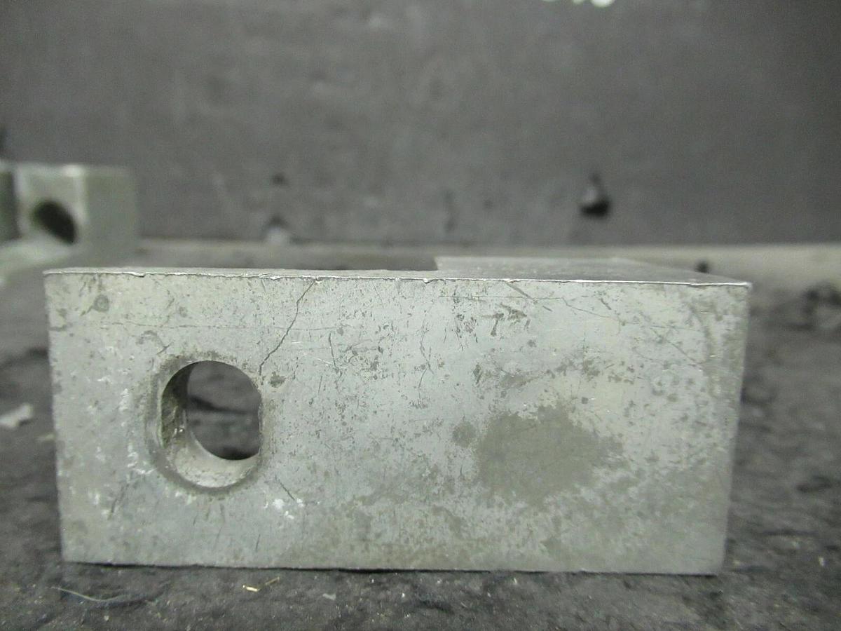 Used (3) QTY ILSCO TA-500-1 (SINGLE) BARREL MECHANICAL CONNECTOR LUG TAP 500 MCM - 4