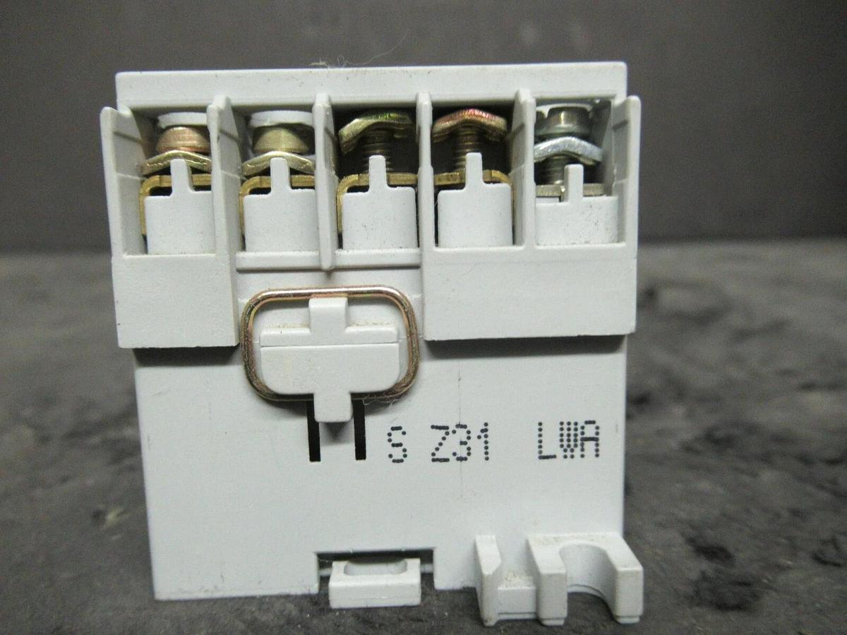 Used ALLEN BRADLEY CONTACTOR 700DC-M310* SER. A 600 VAC 5 AMP 20 HP 24 VDC COIL