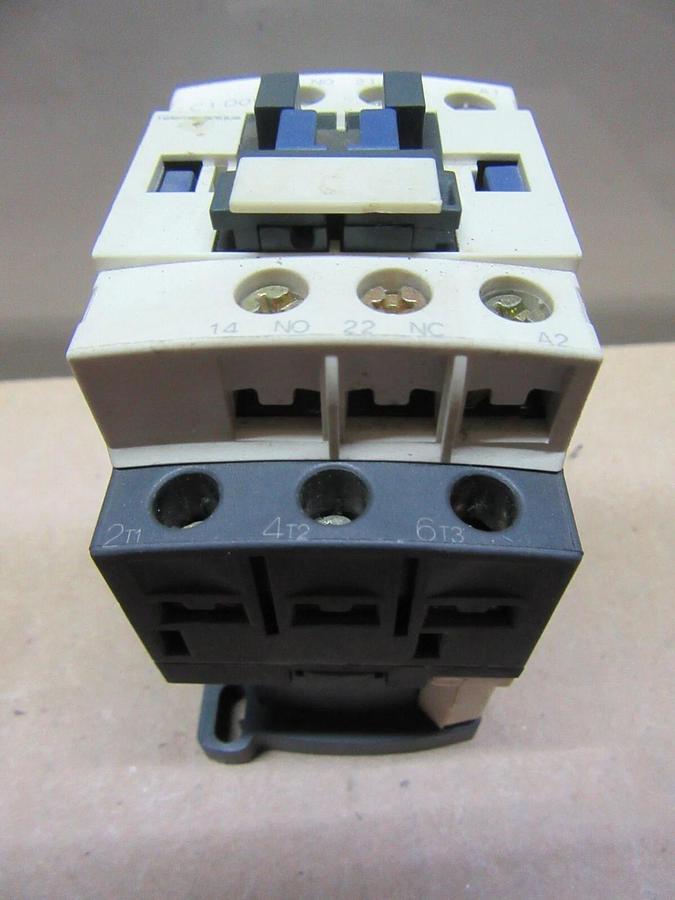 Used LOT OF 2 TELEMECANIQUE CONTACTOR LC1-D09 600 VOLT 25 AMP 7.5 HP