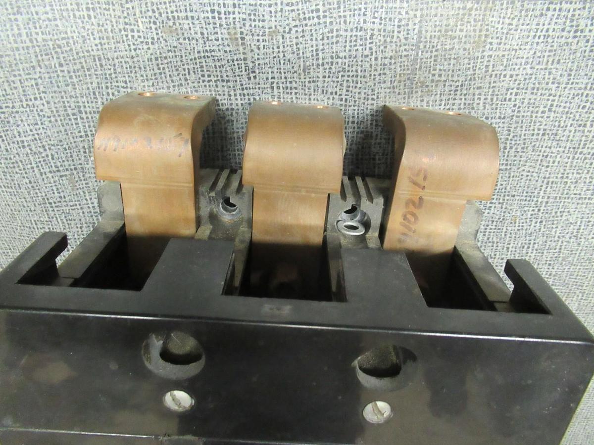 Used GE MOLDED CASE SWITCH TKMA3Y1200 1200 AMP 600 VAC W/ SHUNT TRIP & AUX SWITCH