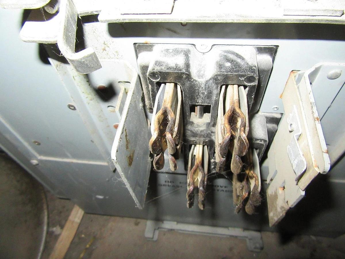 Used GE FUSIBLE BUS/BUSS PLUG AC1465RG 400 AMP 600 VOLT 4-WIRE 3-PHASE FLEX-A-PLUG