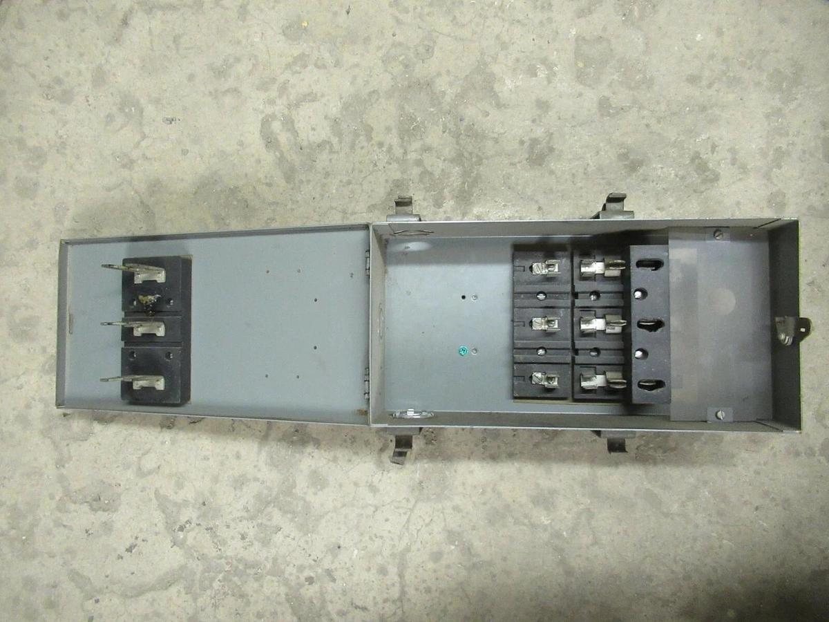 Used WESTINGHOUSE COP 30 AMP 240V FUSIBLE BUSS BUS PLUG STYLE 454D339G03 TAP