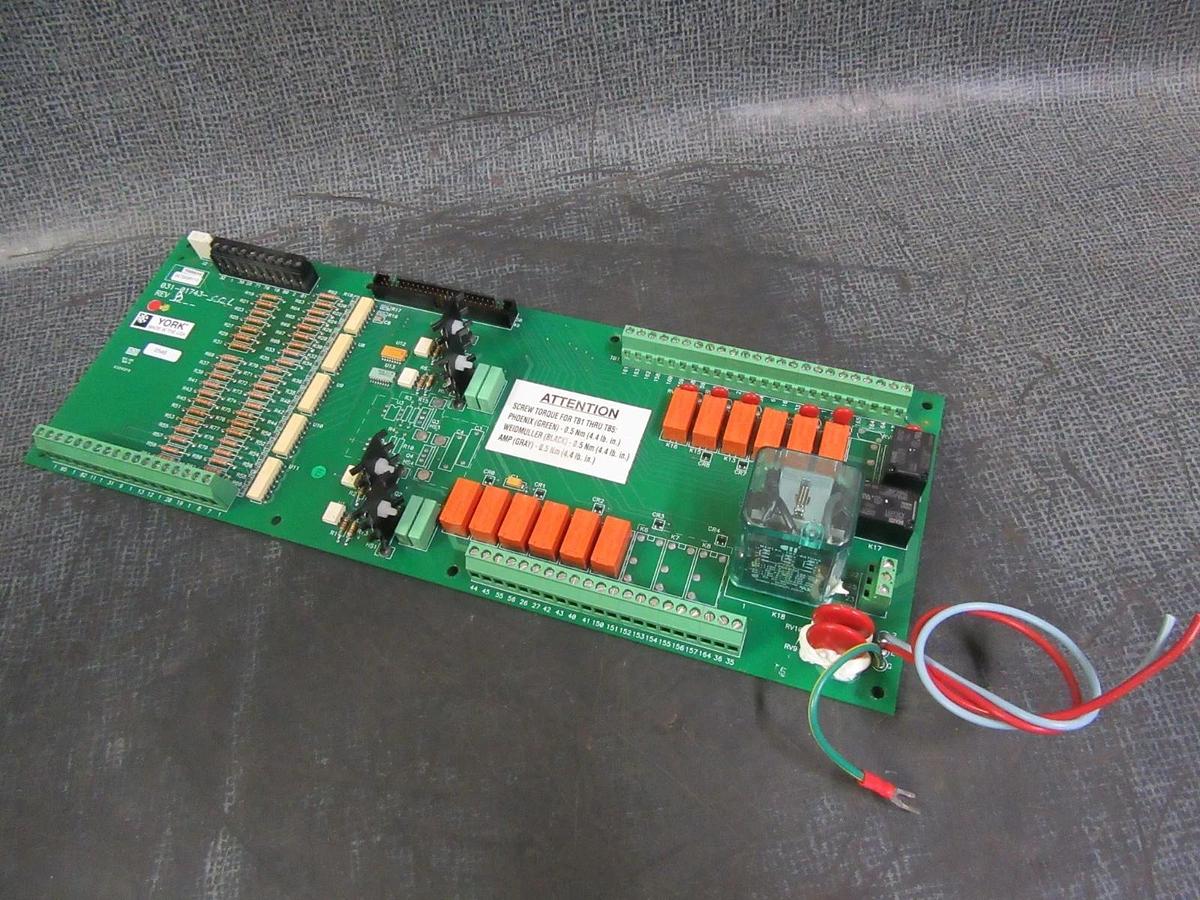 Used YORK RELAY CIRCUIT BOARD 031-01743-001 REV B **WARRANTY INCLUDED**