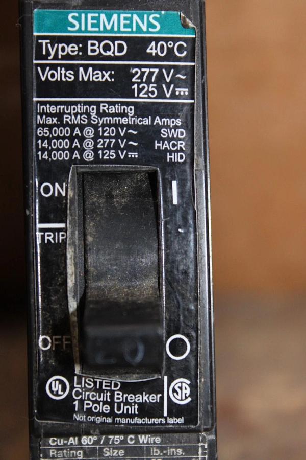 Used LOT OF 3 SIEMENS BQD CIRCUIT BREAKER BQD120 20 AMP SINGLE POLE 277 VAC