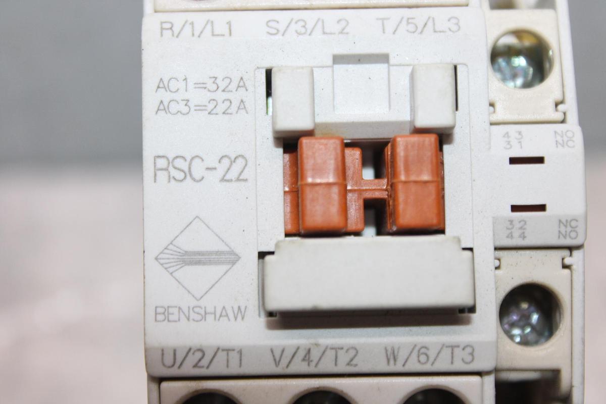 Used BENSHAW NEMA CONTACTOR RSC-32 NEMA SIZE 0 600 VAC 40 AMP 20 HP