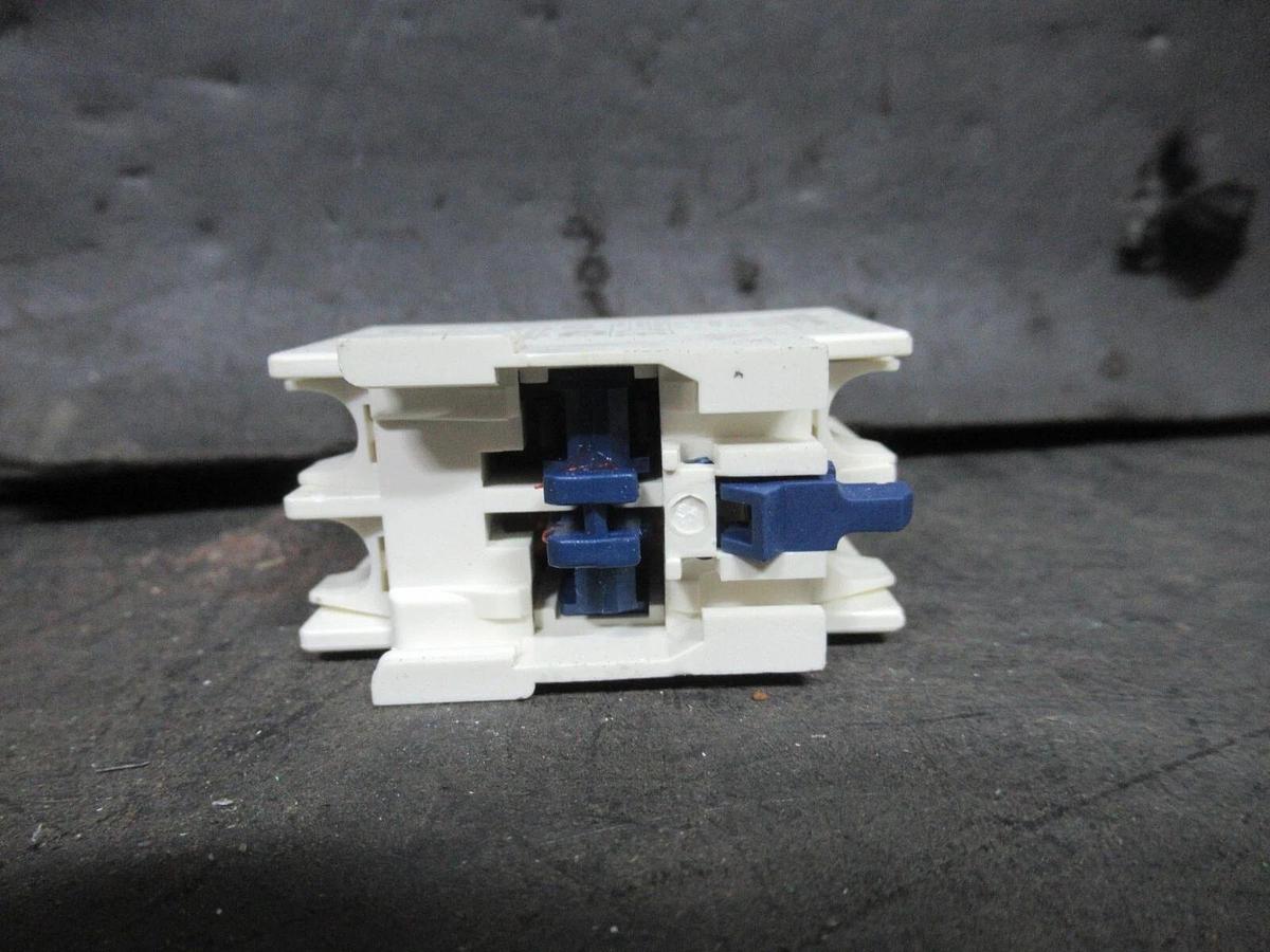 SCHNEIDER 2-POLE CONTACT BLOCK LADN11 10 AMP 600 VOLT **WARRANTY INCLUDED**