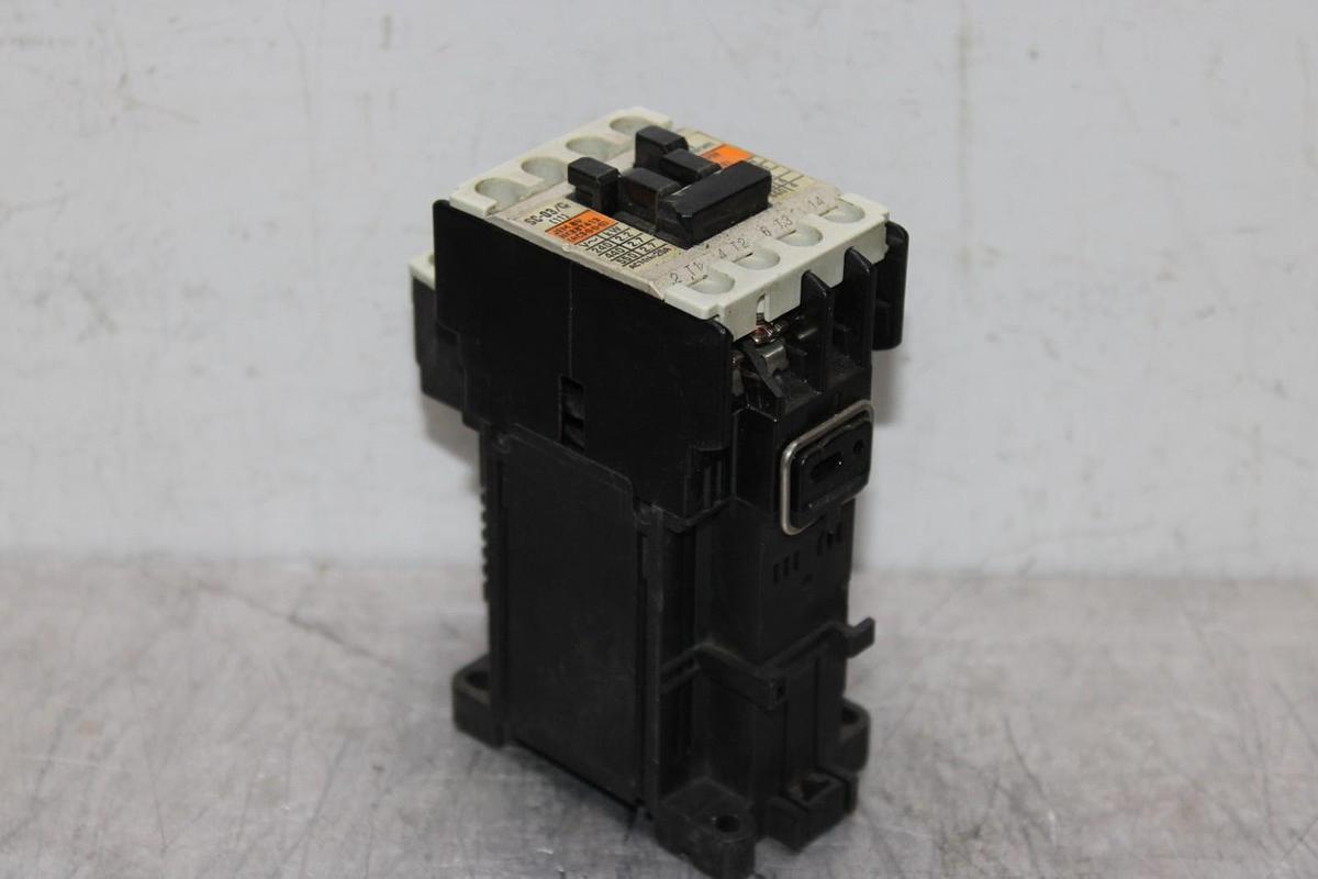 Used FUJI ELECTRIC CONTACTOR SC-03/G SC11AG 600 VOLT 20 AMP 4 kW COIL: 24 VDC