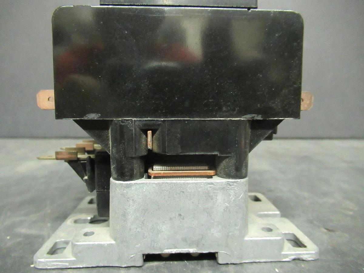 Used GE CONTACTOR CR353AD3AH1 SER. A  600 VAC 40 AMP 50 AMP/RES **WARRANTY!**