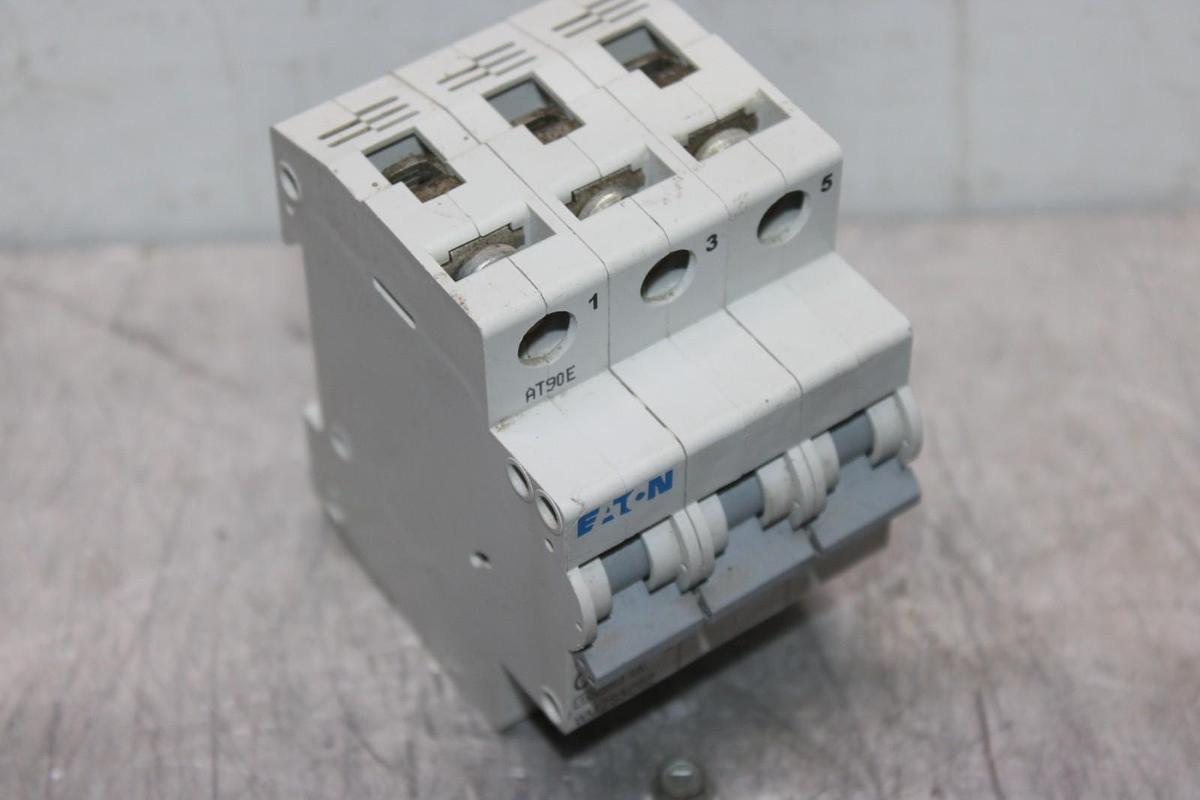 Used EATON CIRCUIT BREAKER  WMZS3C02 480/277 VAC 2 AMP 3-POLE *WARRANTY*