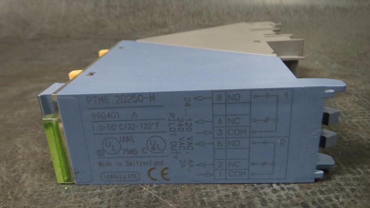 Used SIEMENS APOGEE POINT TERMINATION MODULE WITH BASE  MODEL: PTM6.20250-M